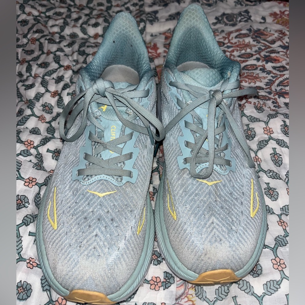 Clifton 9 HOKA